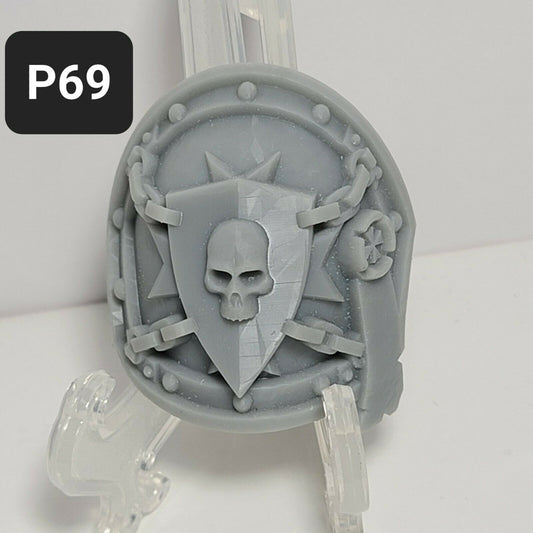 P69 Templar Relic Custom for McFarlane Warhammer 40k Space Marine